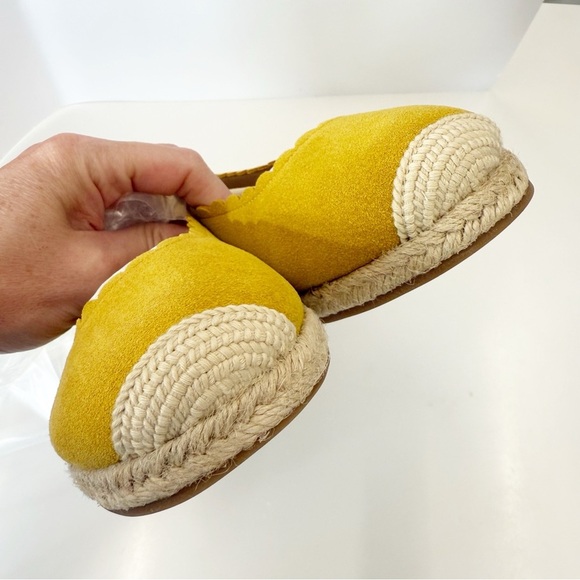 NWT Isaac Mizrahi Mustard Espadrille Scalloped Flats, Size 8 - Picture 9 of 11